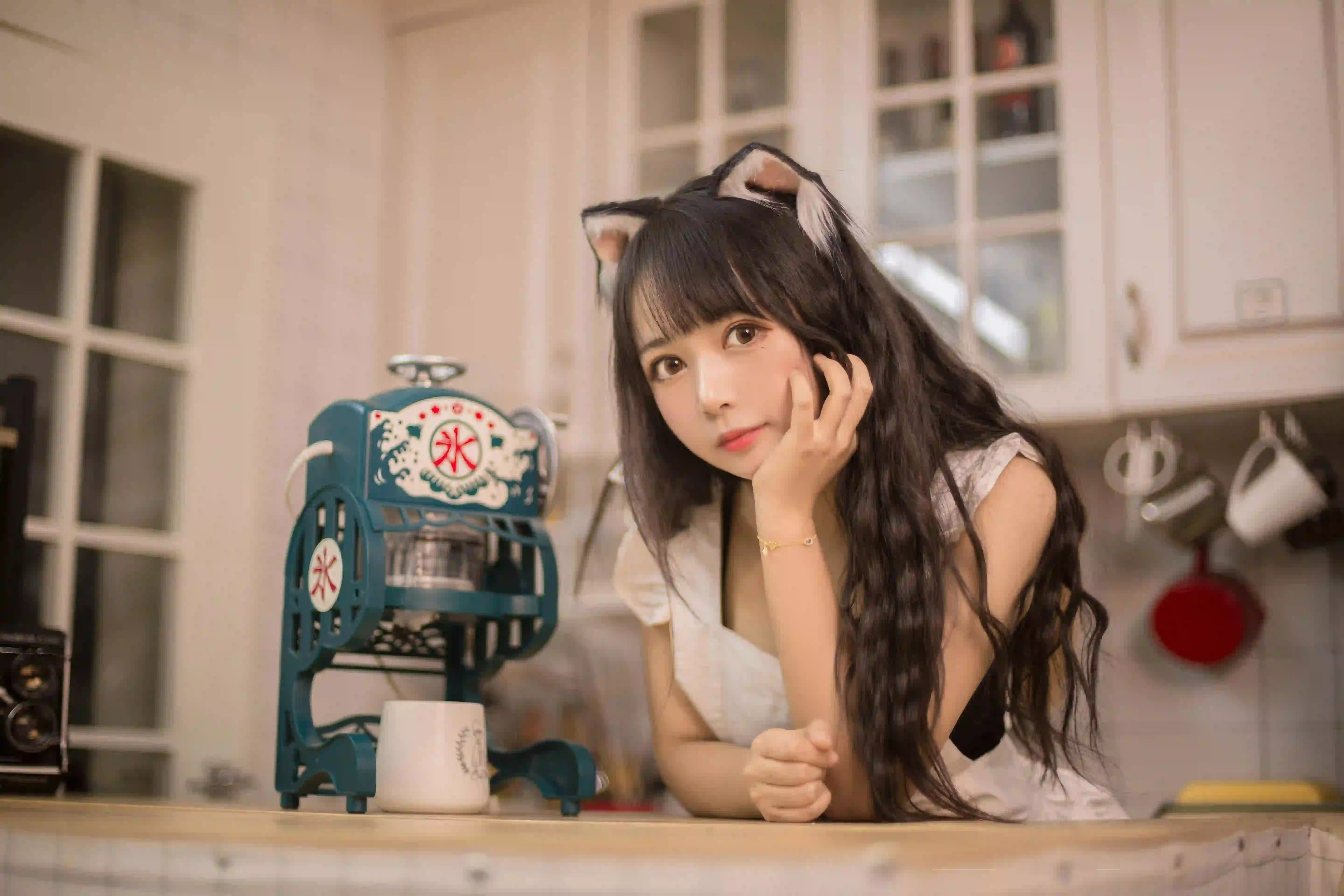 长发美女 猫耳女孩 居家 可爱
