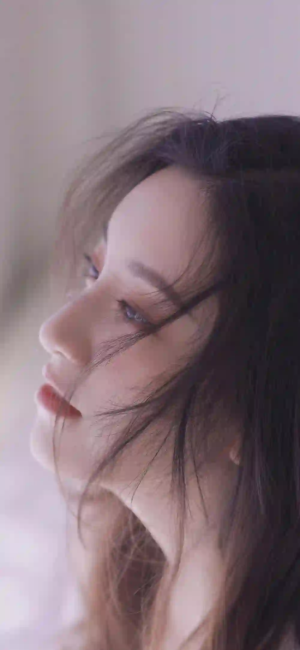 长发美女 美丽侧脸 居家