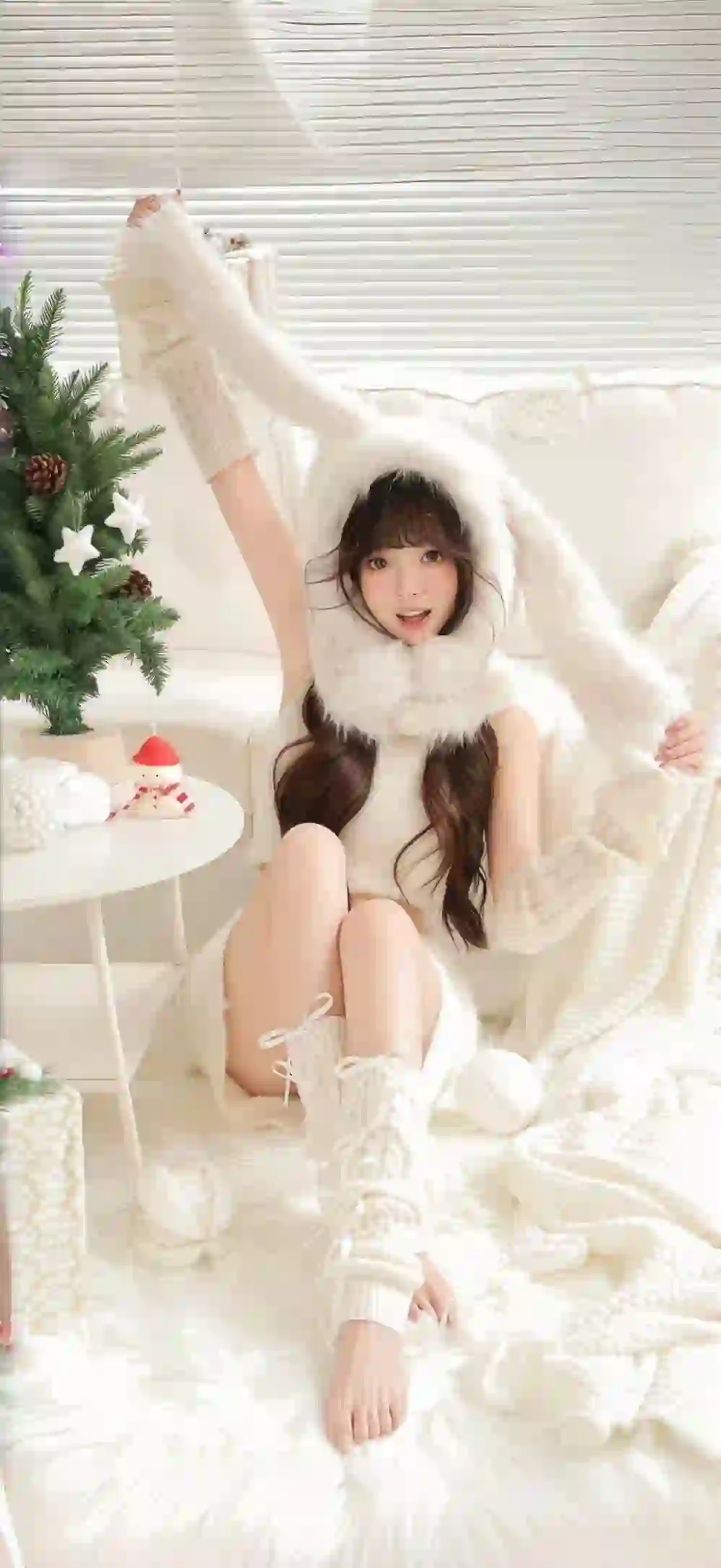 可爱女孩 居家写真 白色环境