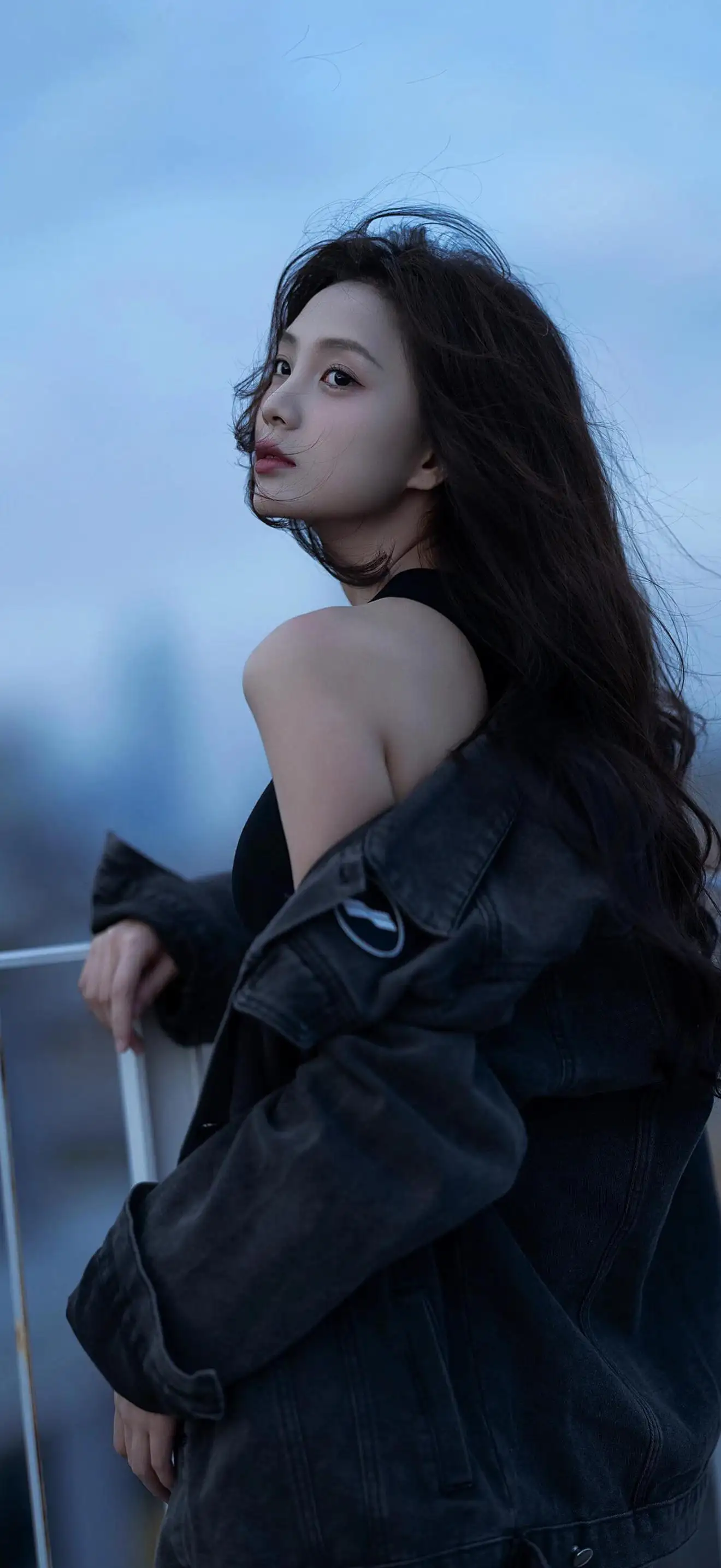 个性美女-女神-时尚 露肩美女