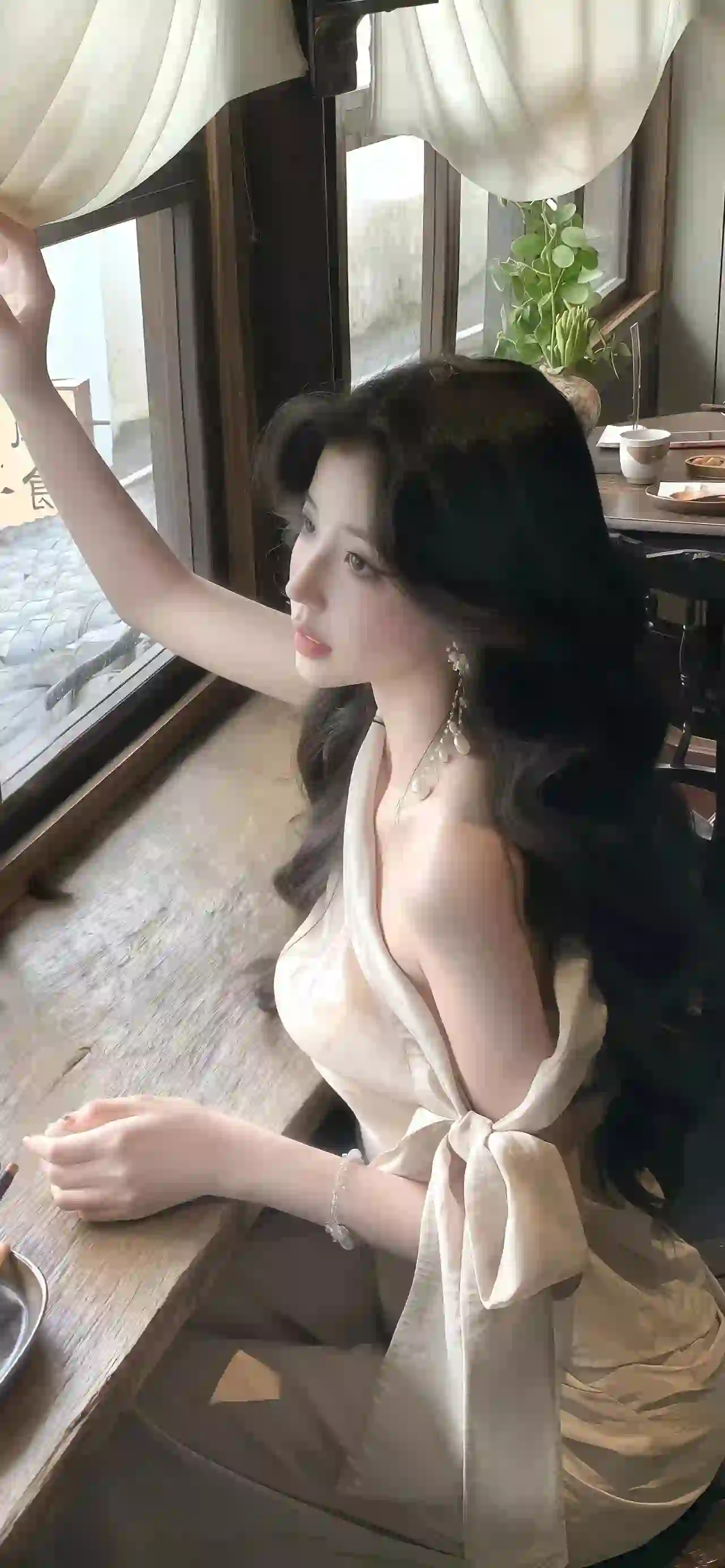 长发性感美女 漏肩穿搭