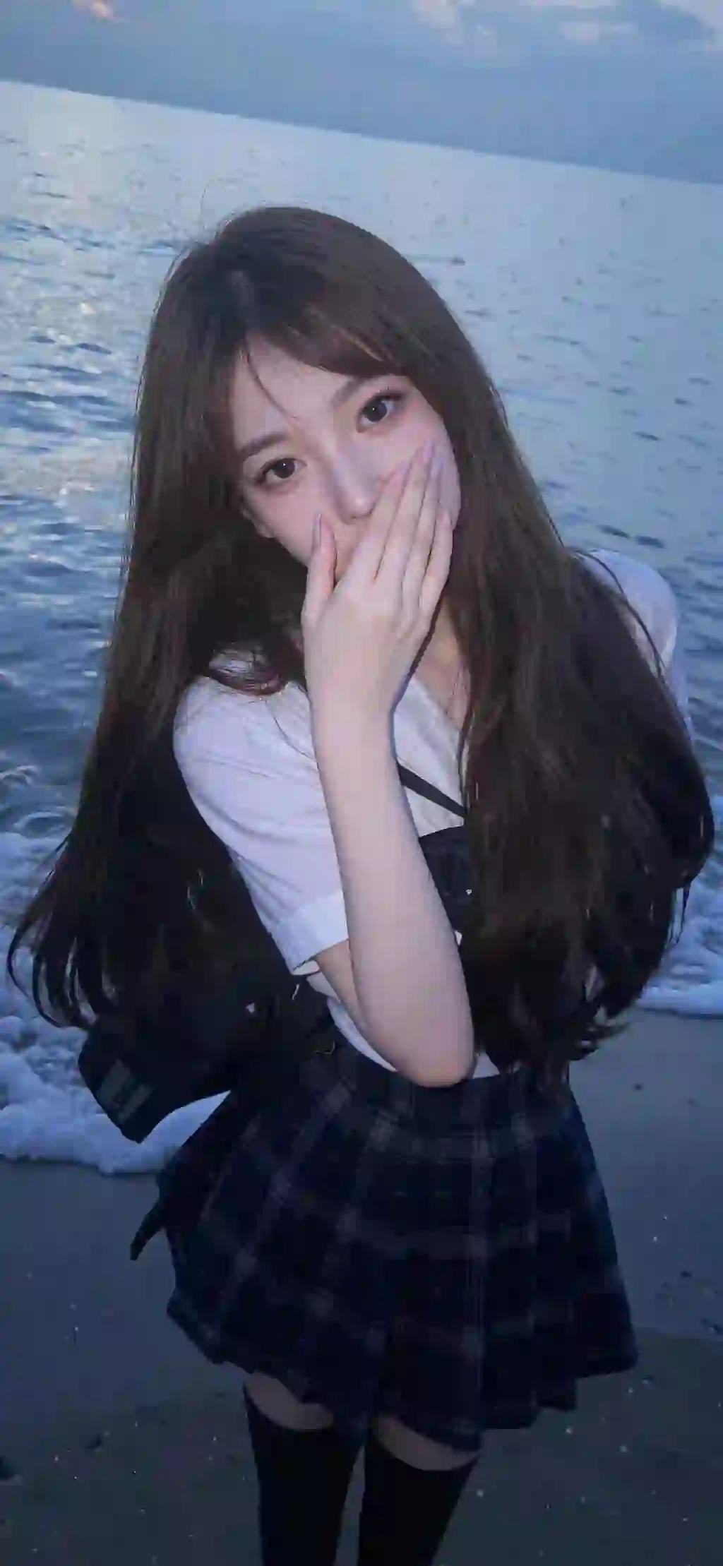 长发jk美女 户外写真 海边 海水 丝袜美女