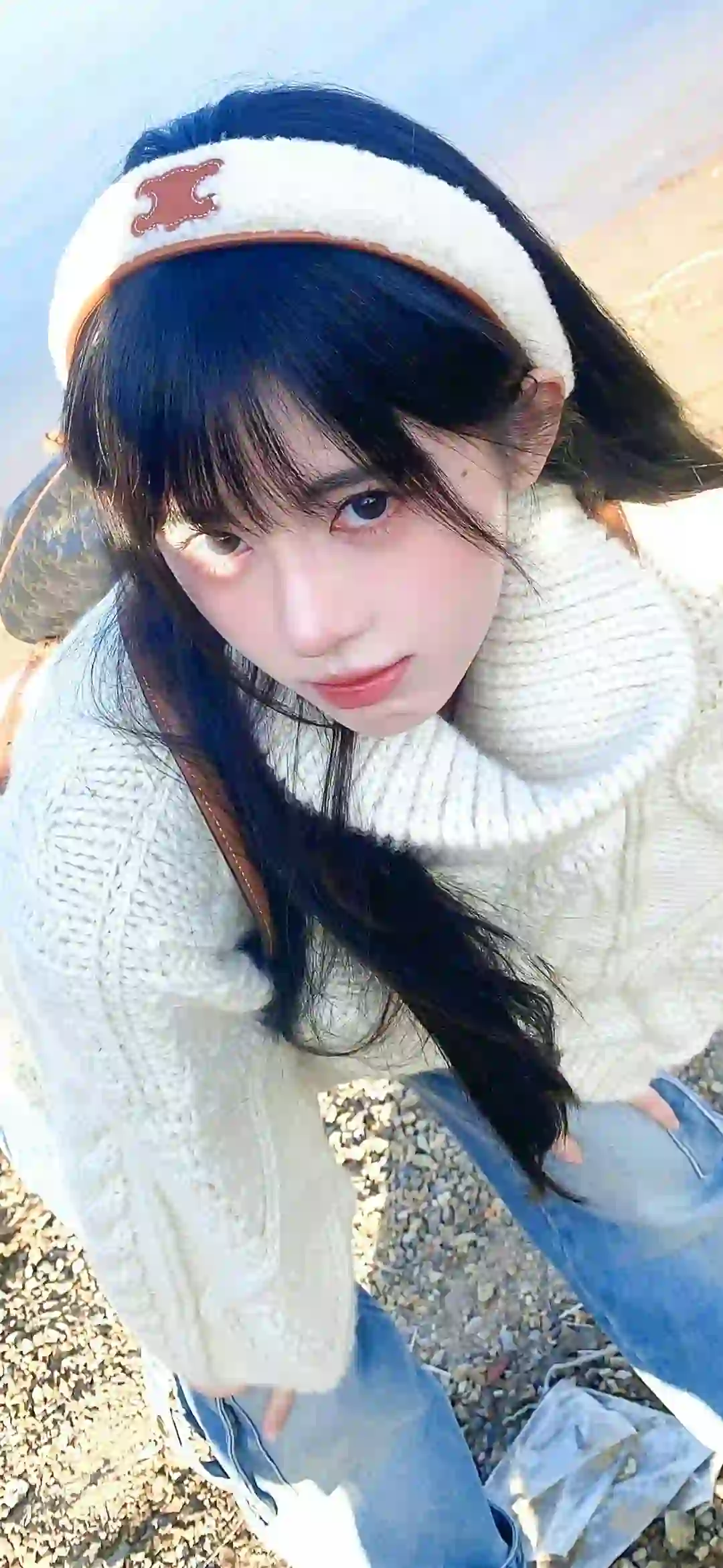 长发美女 户外 毛线衣 鞠婧祎