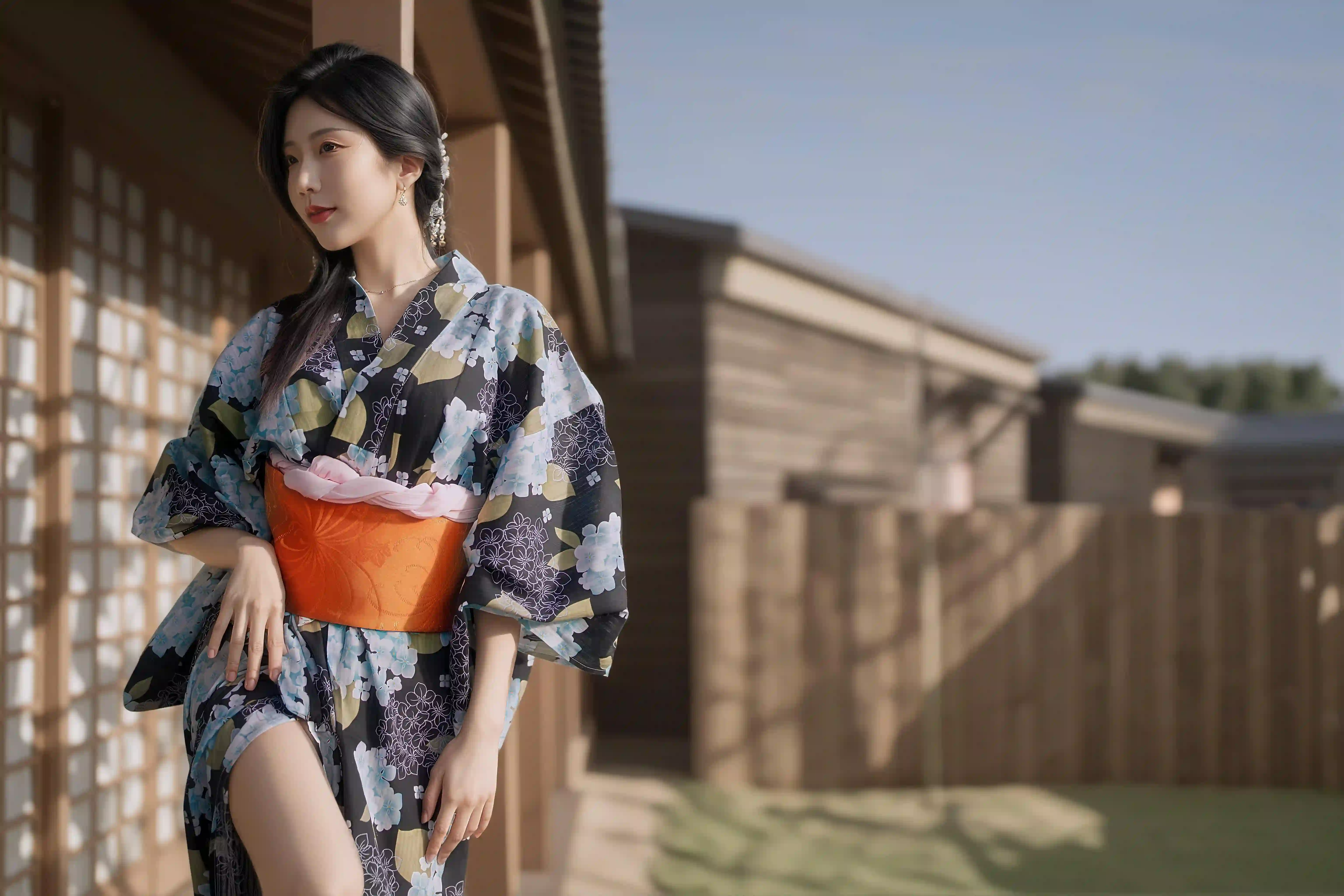 长发性感美女 和服穿搭 长腿美女 户外