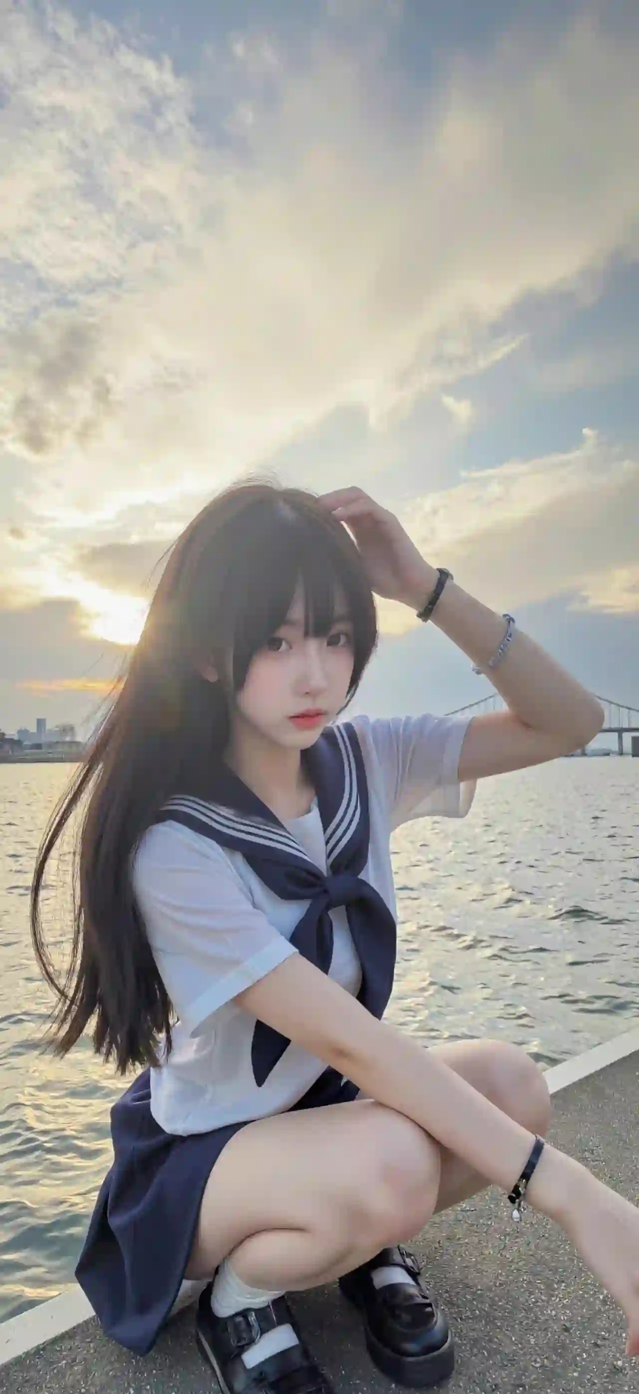 水手服少女 黄昏湖边 JK制服 清纯 安静氛围