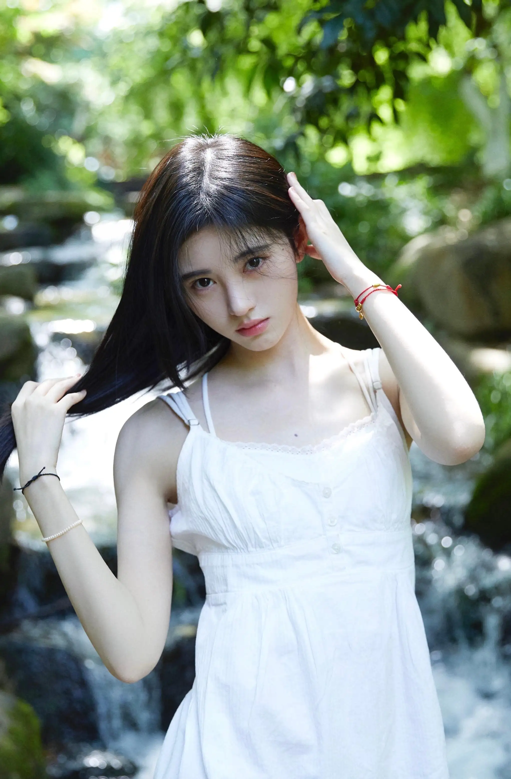 女神鞠婧祎 户外写真3k全面屏