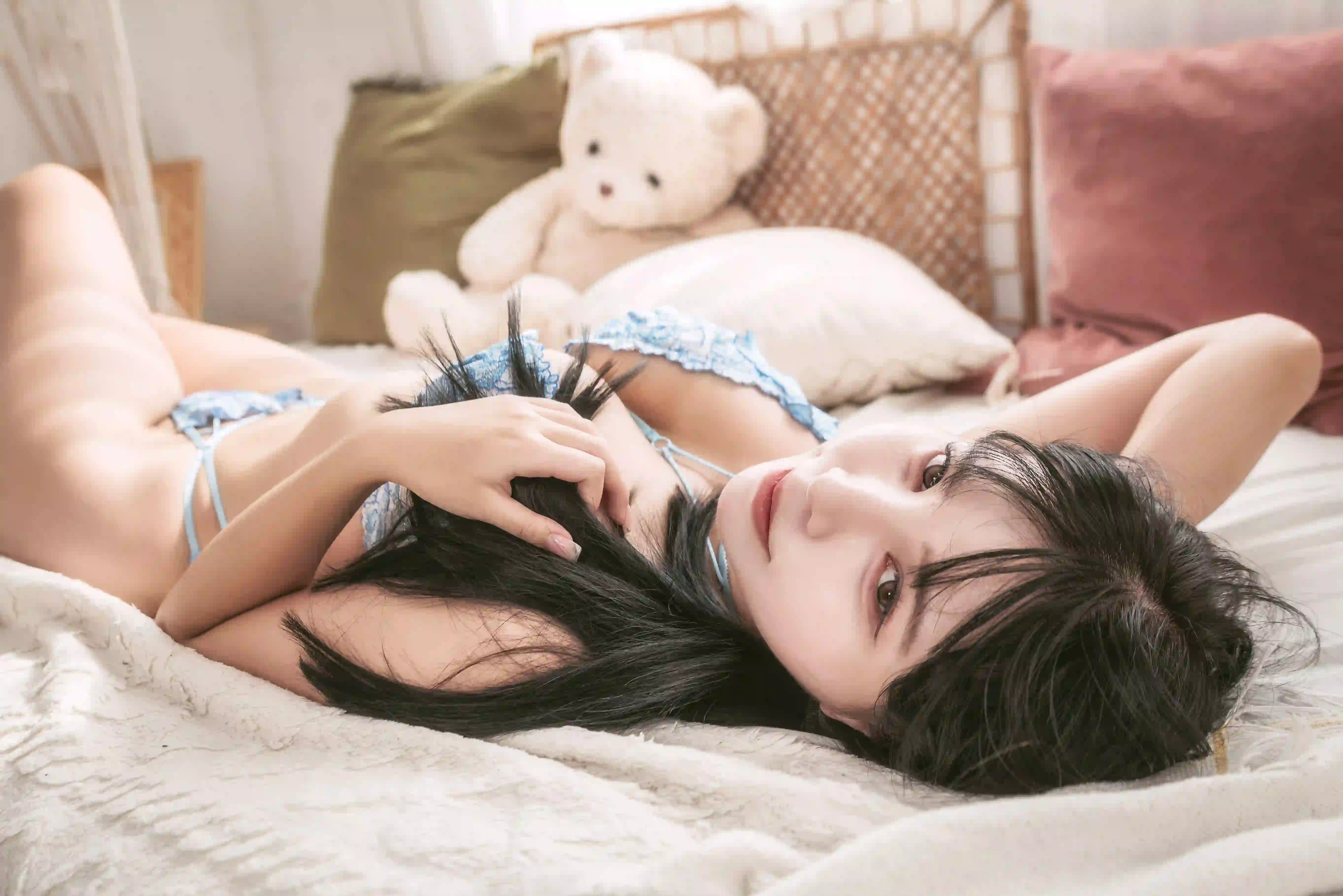 长发性感美女 居家写真 性感穿搭 