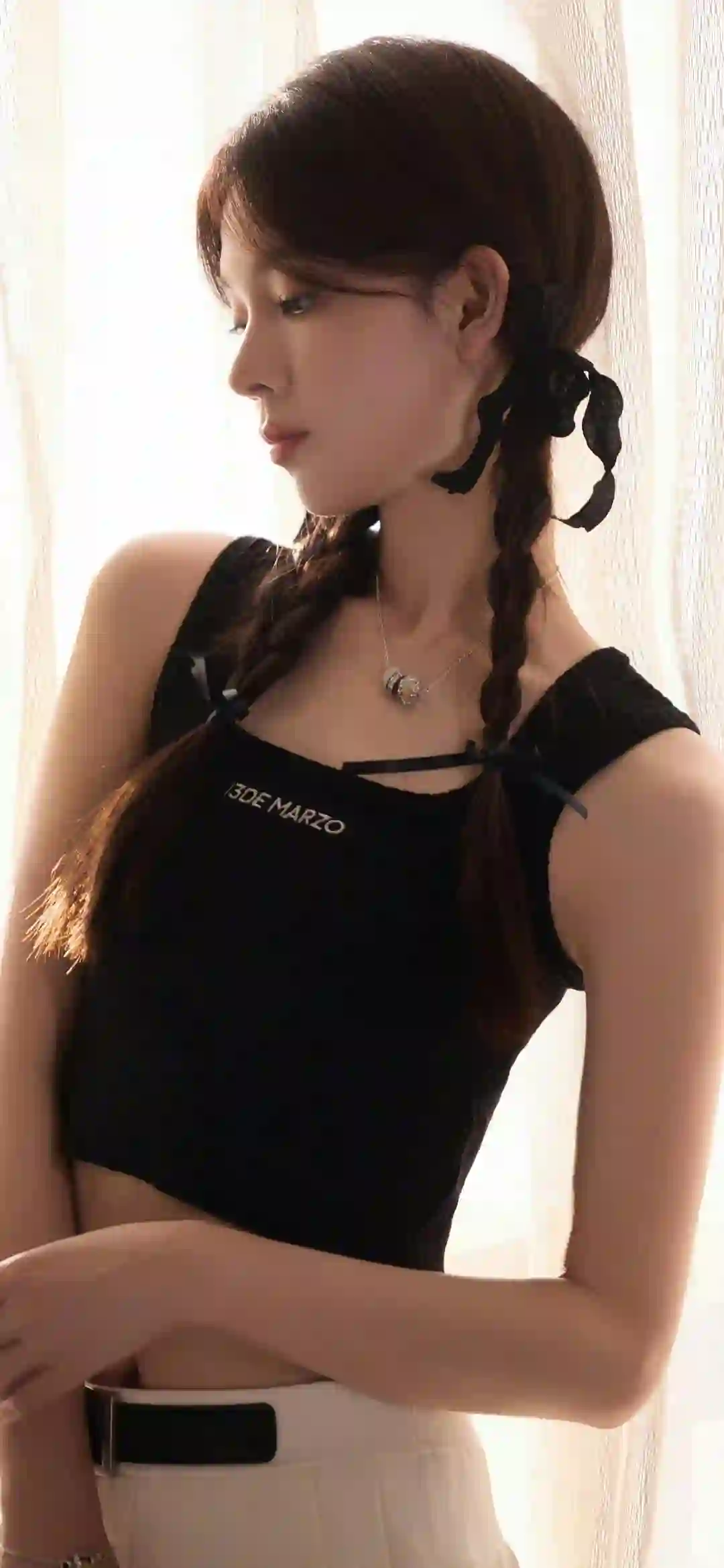 陈瑶 双马尾女孩 居家写真 黑色衣服