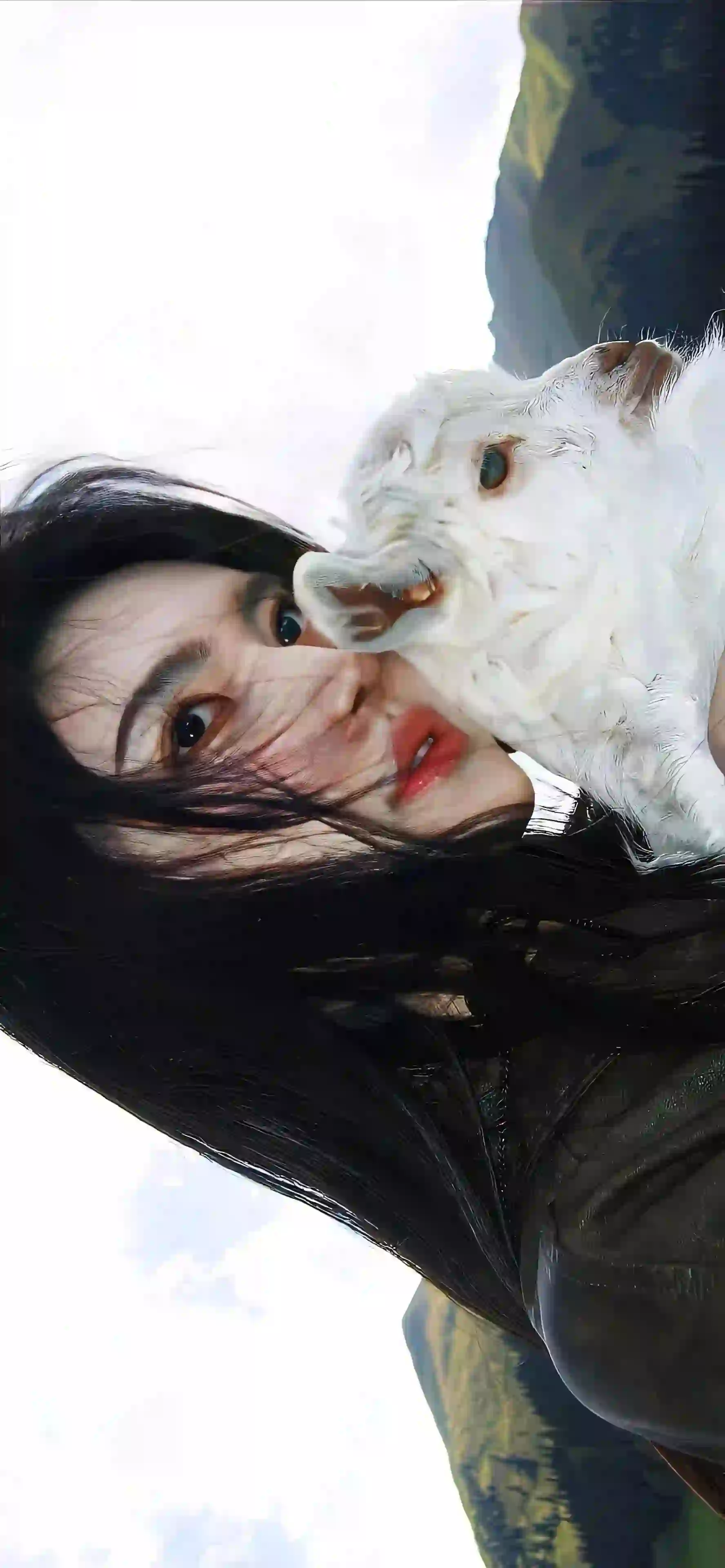 长发美女 可爱动物 小羊