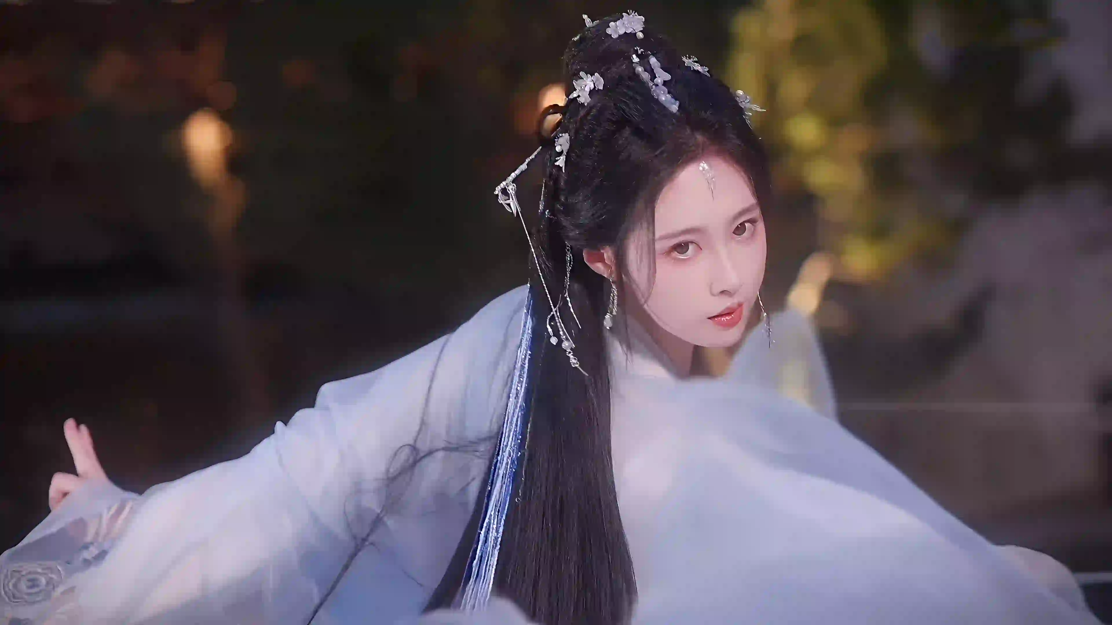 古典美人 汉服古装 长发 白色古风汉服 