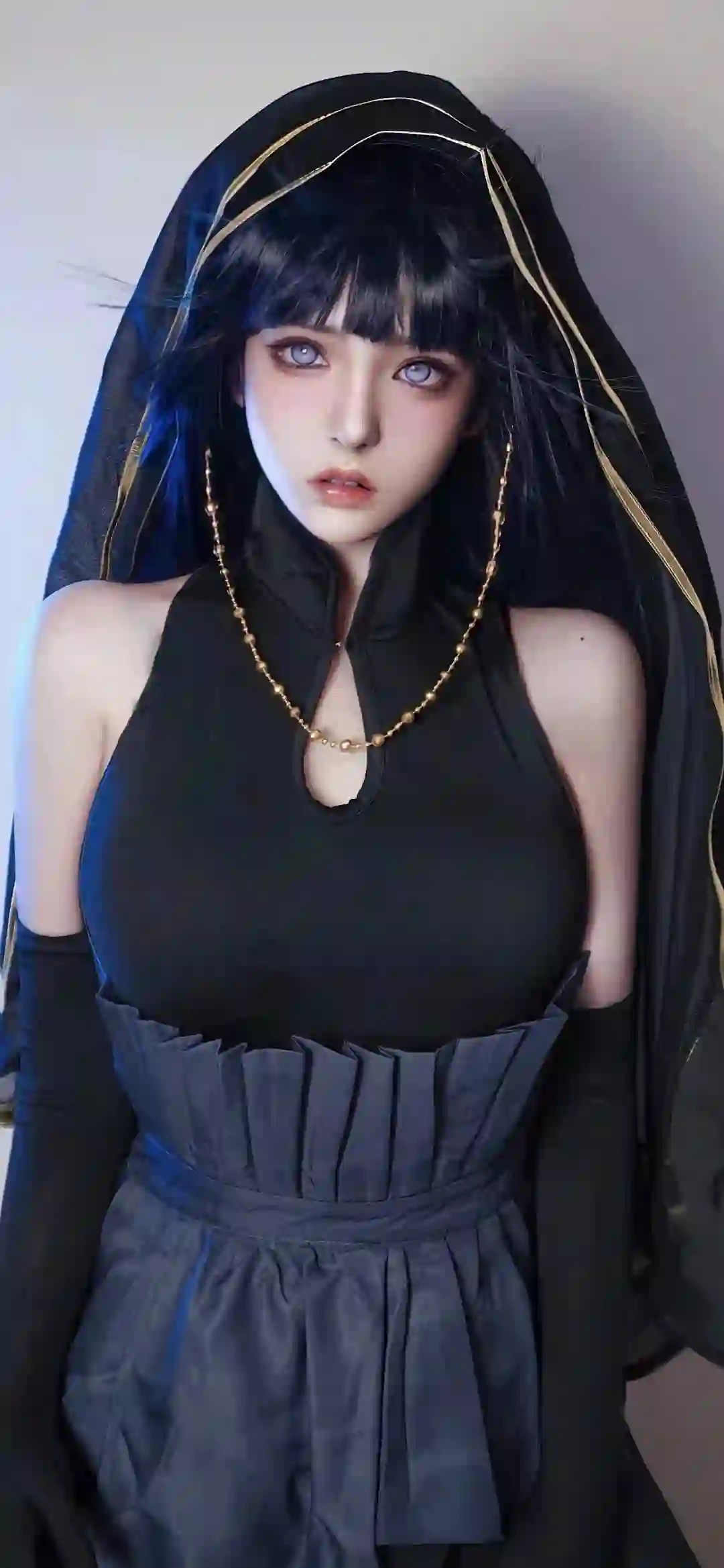 cos 长发美女 黑色裙子 美瞳
