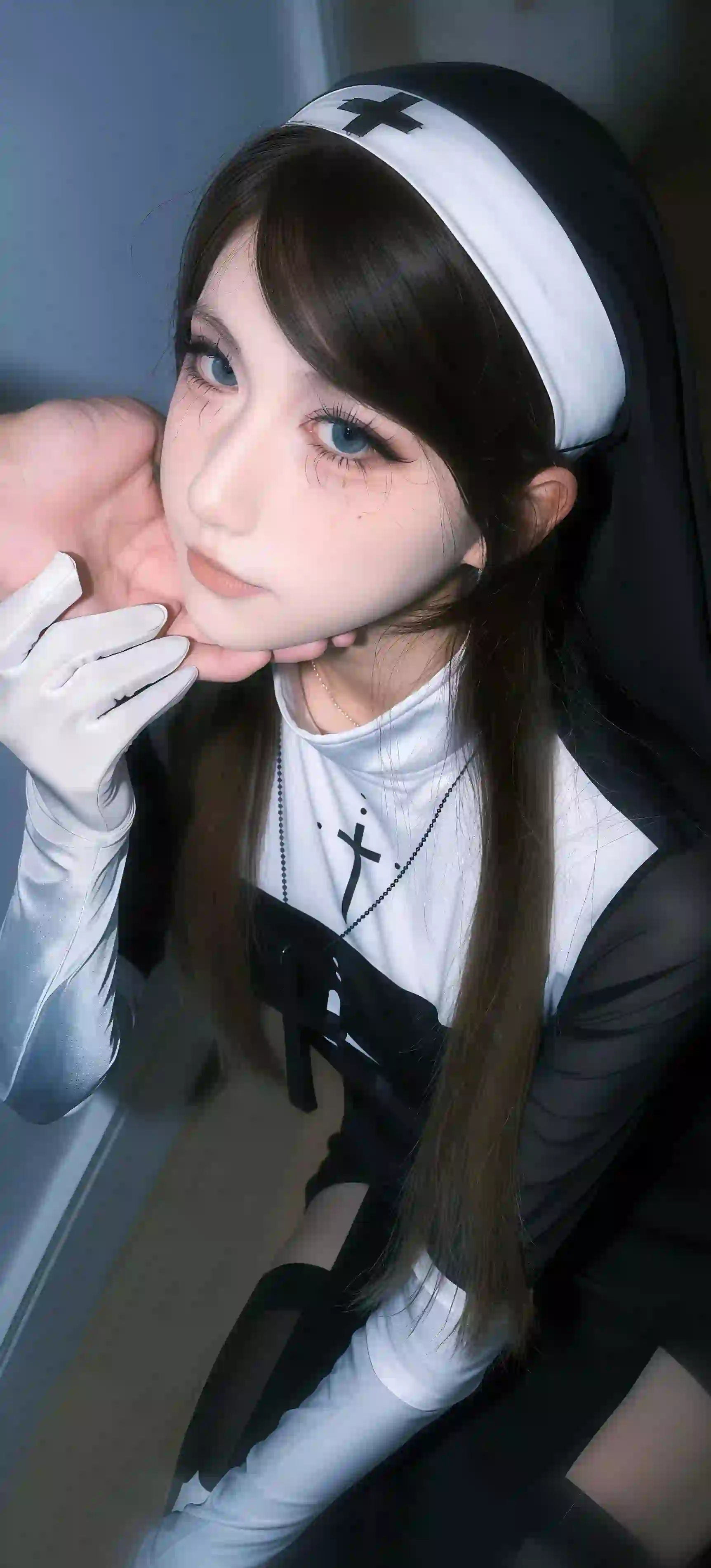 修道士 长发美女 性感 Coser