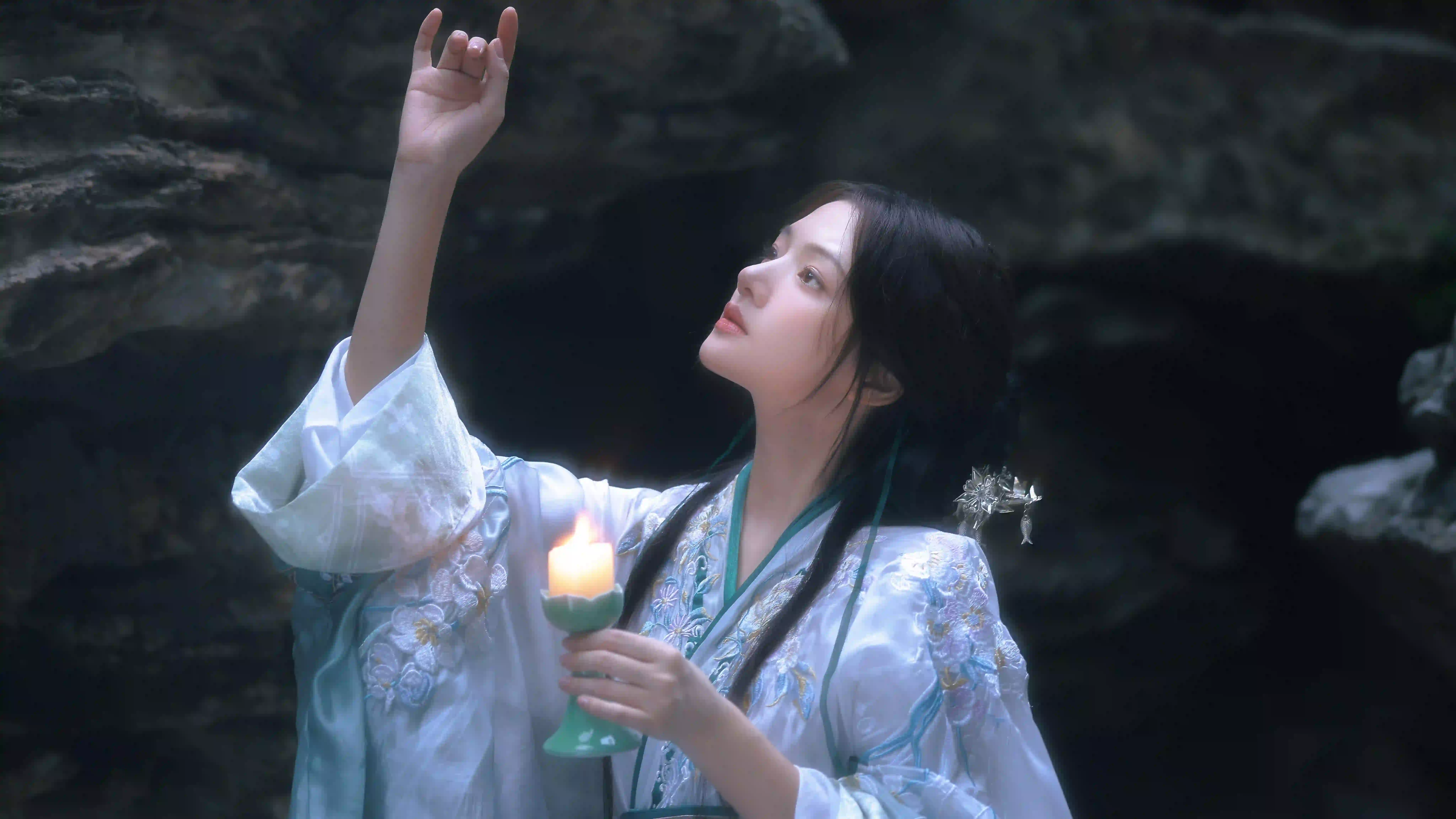 蜡烛 长发古风美女 古风 汉服