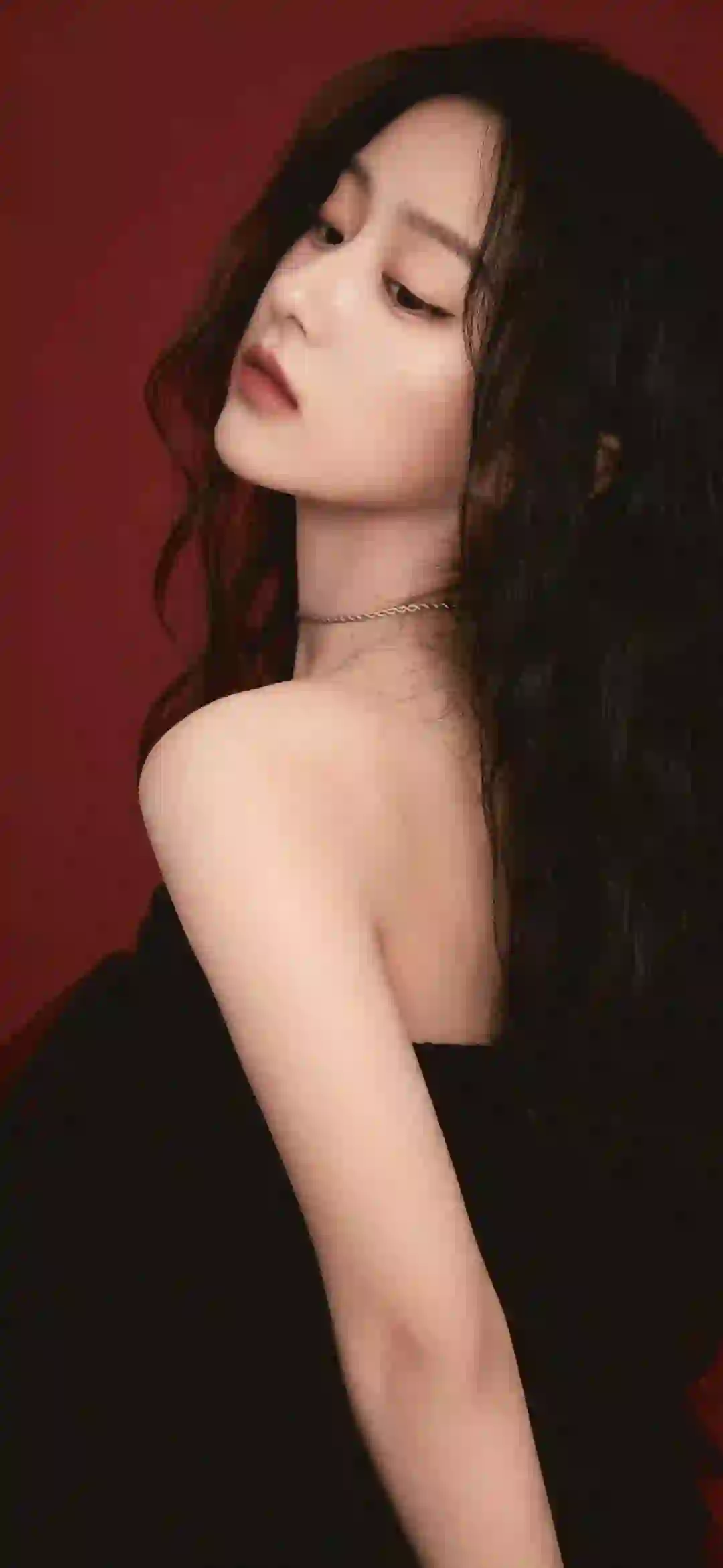 长发性感美女 黑色抹胸长裙美女 