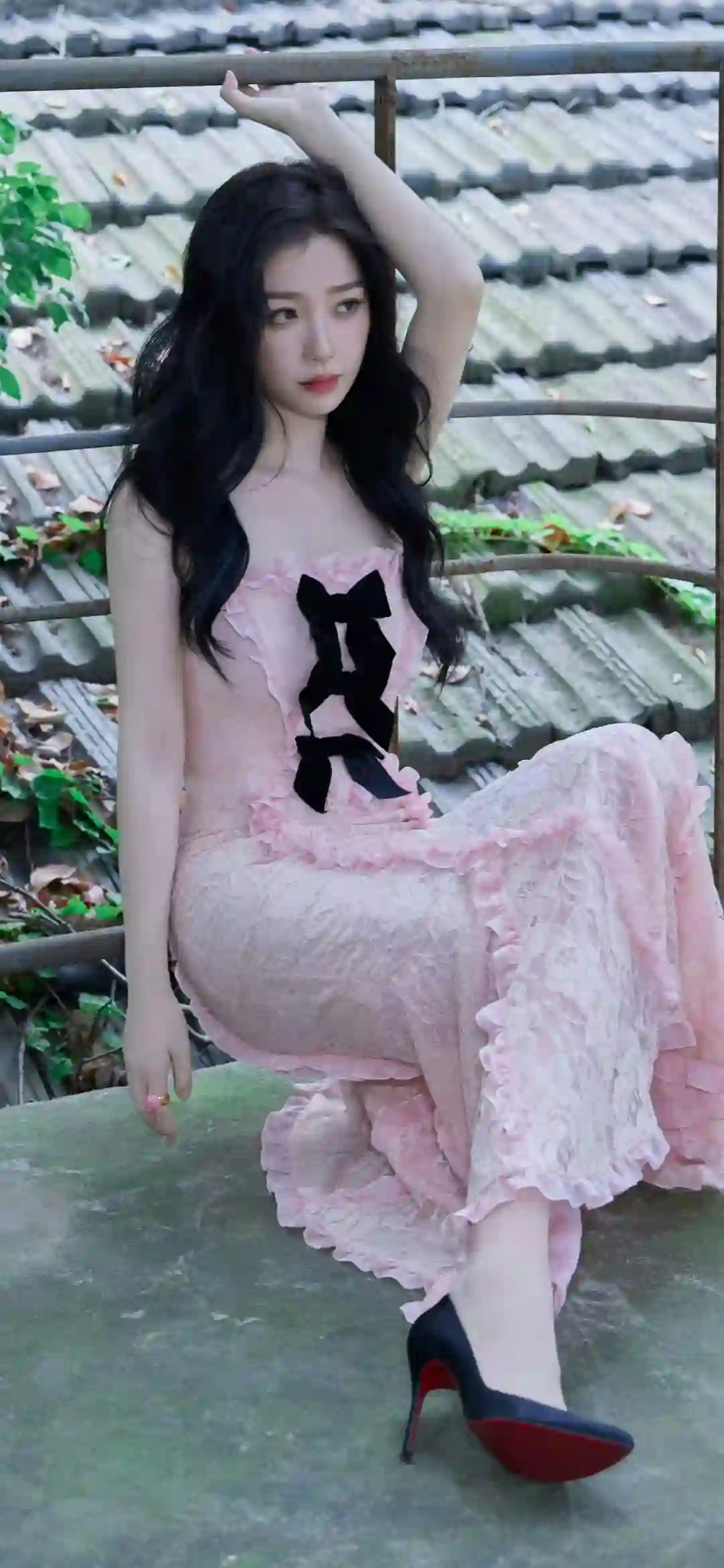 美女明星  虞书欣 粉红色长裙