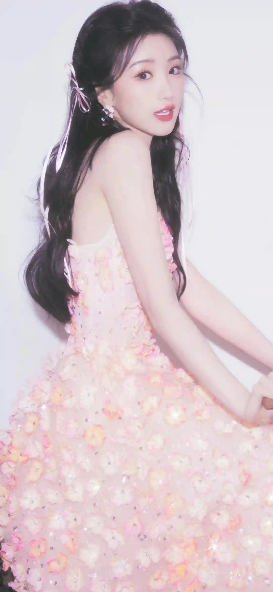 长发美女 可爱 粉色发带 长裙美女 明星 毛晓彤