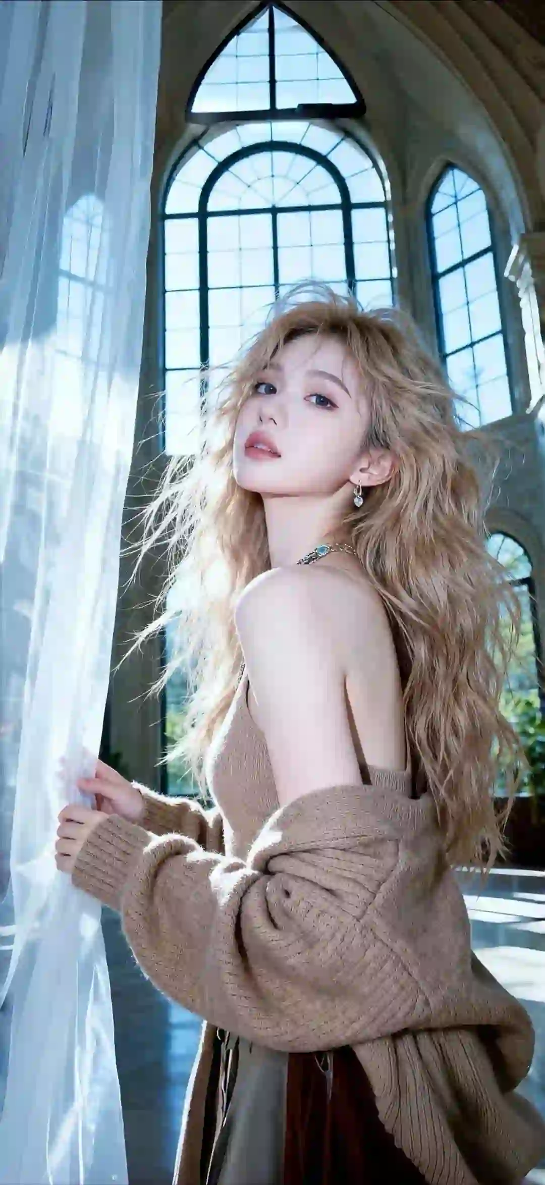 美女 漏肩 古建筑
