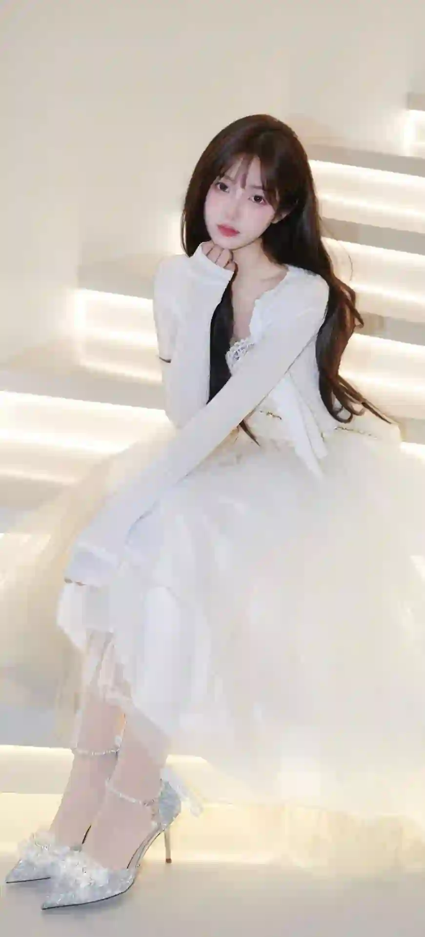 白衣少女 发光楼梯 优雅写真 清纯 薄纱裙 美女摄影