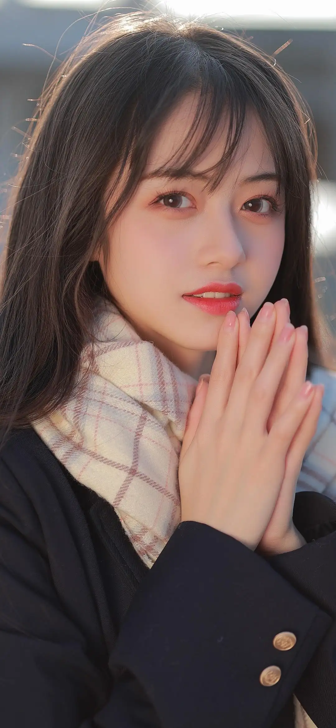 可爱长发美女