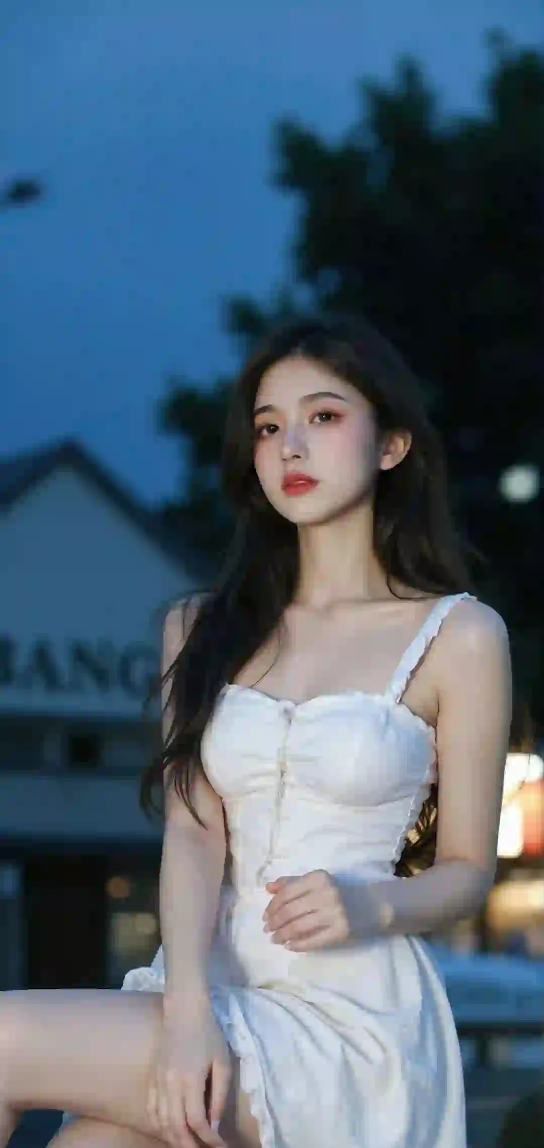 长发美女 白色裙子 清纯美女 户外 长腿美女