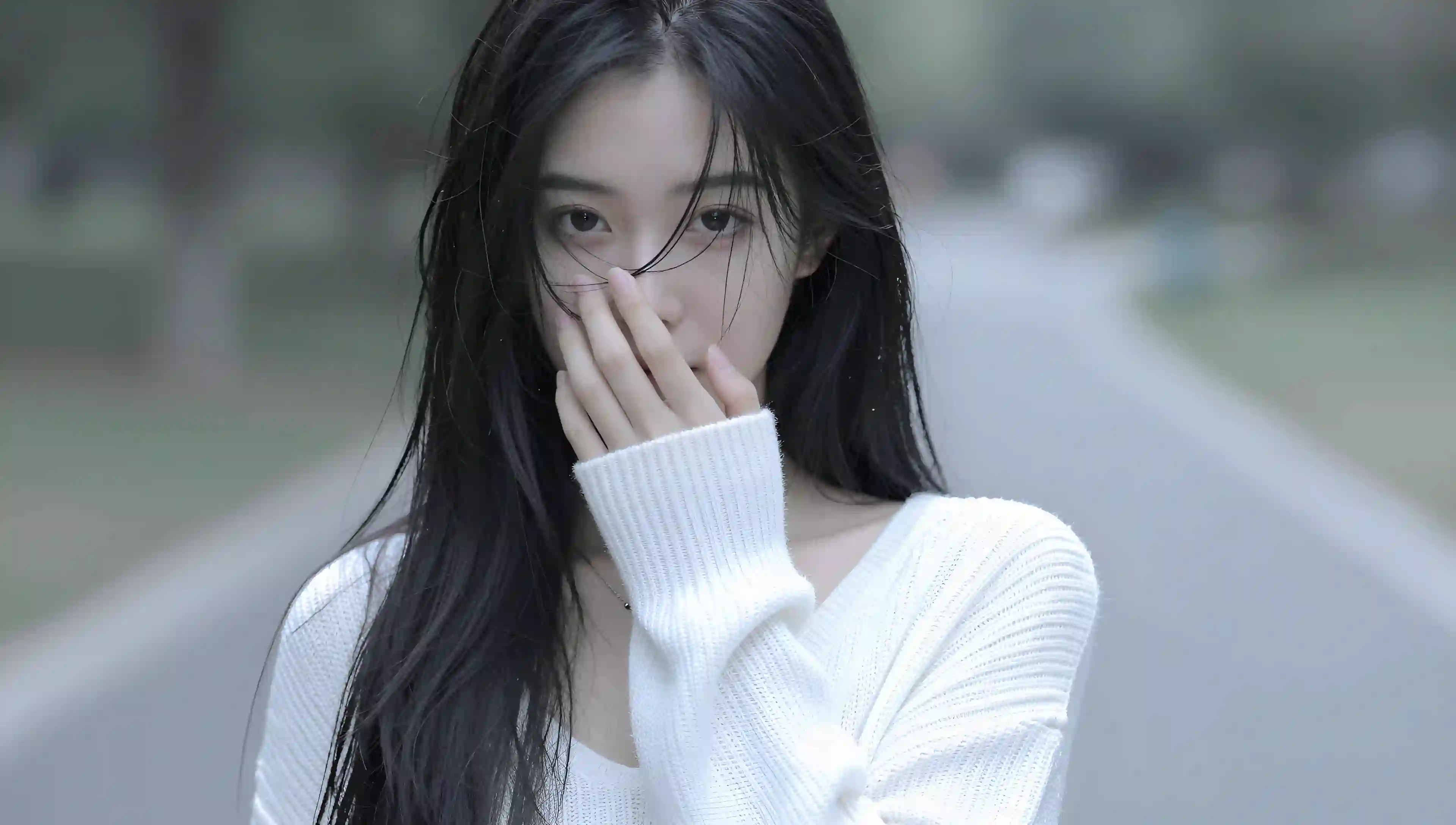 清新 少女 白色毛衣 黑色长发 半身像 文艺 氛围感