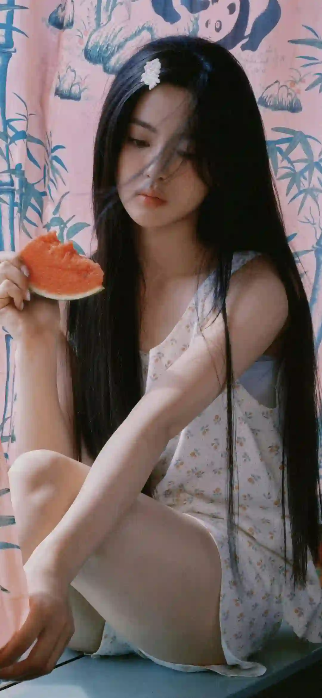 正在吃西瓜的美女 杨超越