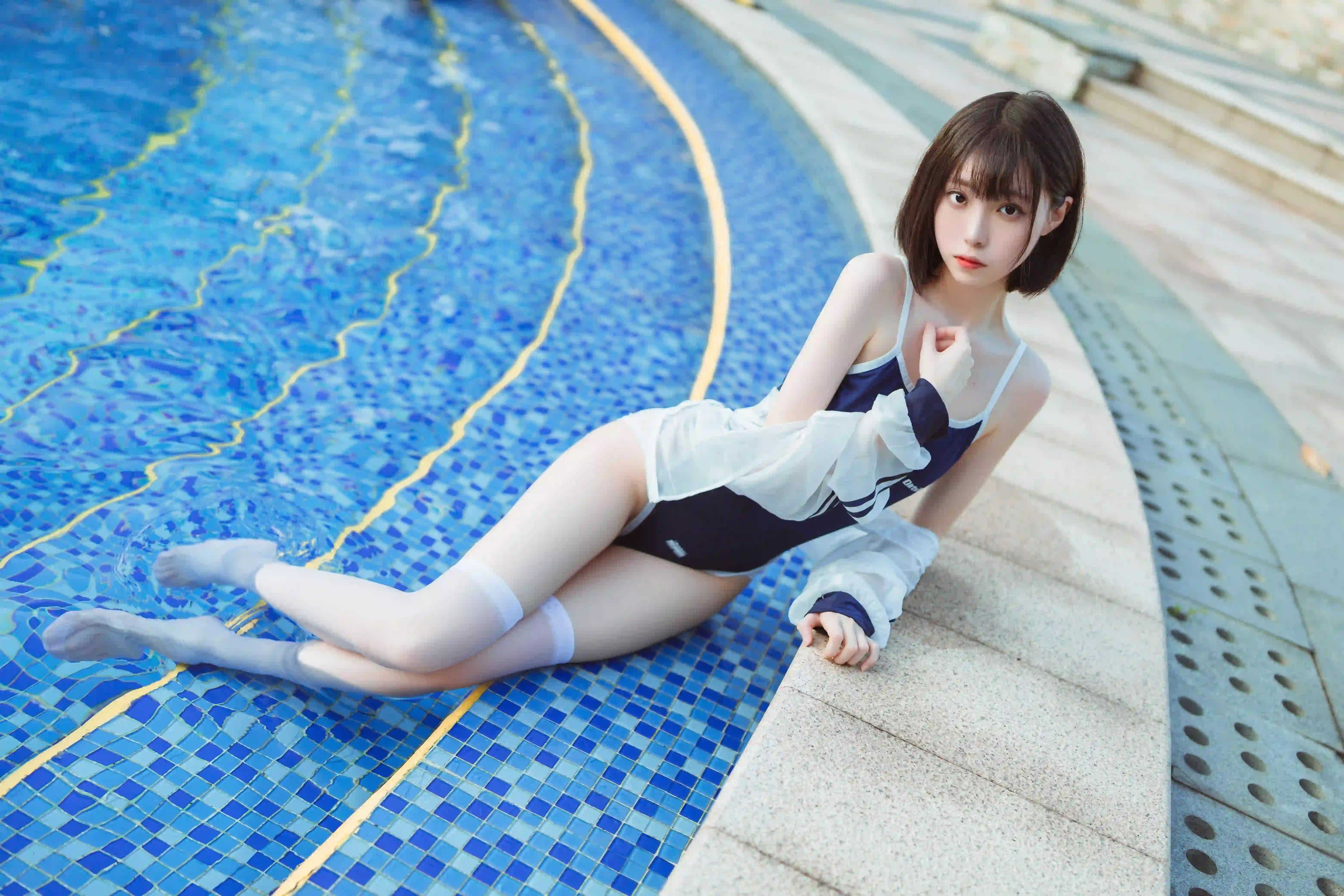 许岚LAN 美女 丝袜美腿 白色丝袜 泳池美女