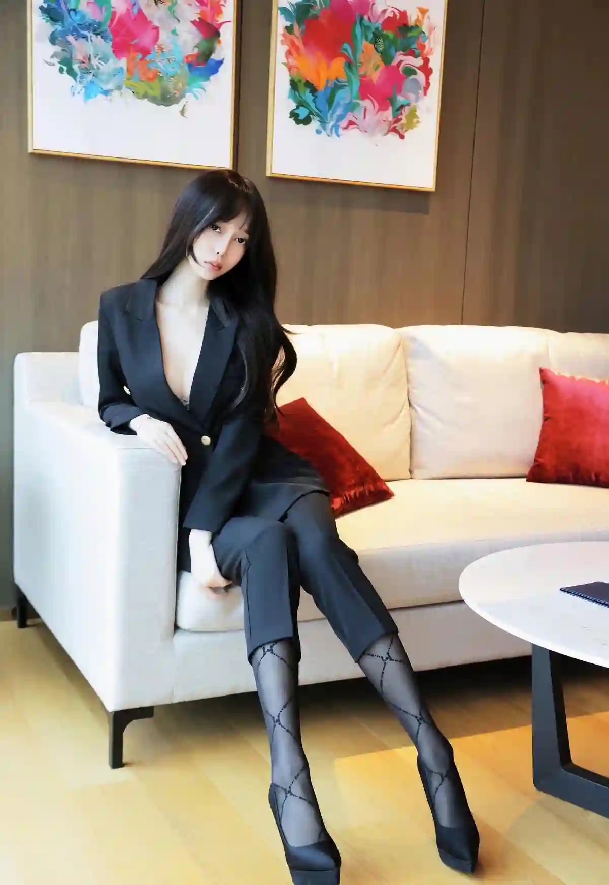 长腿黑丝美女 制服 写真 黑色丝袜 黑色西装 居家写真 性感美女 