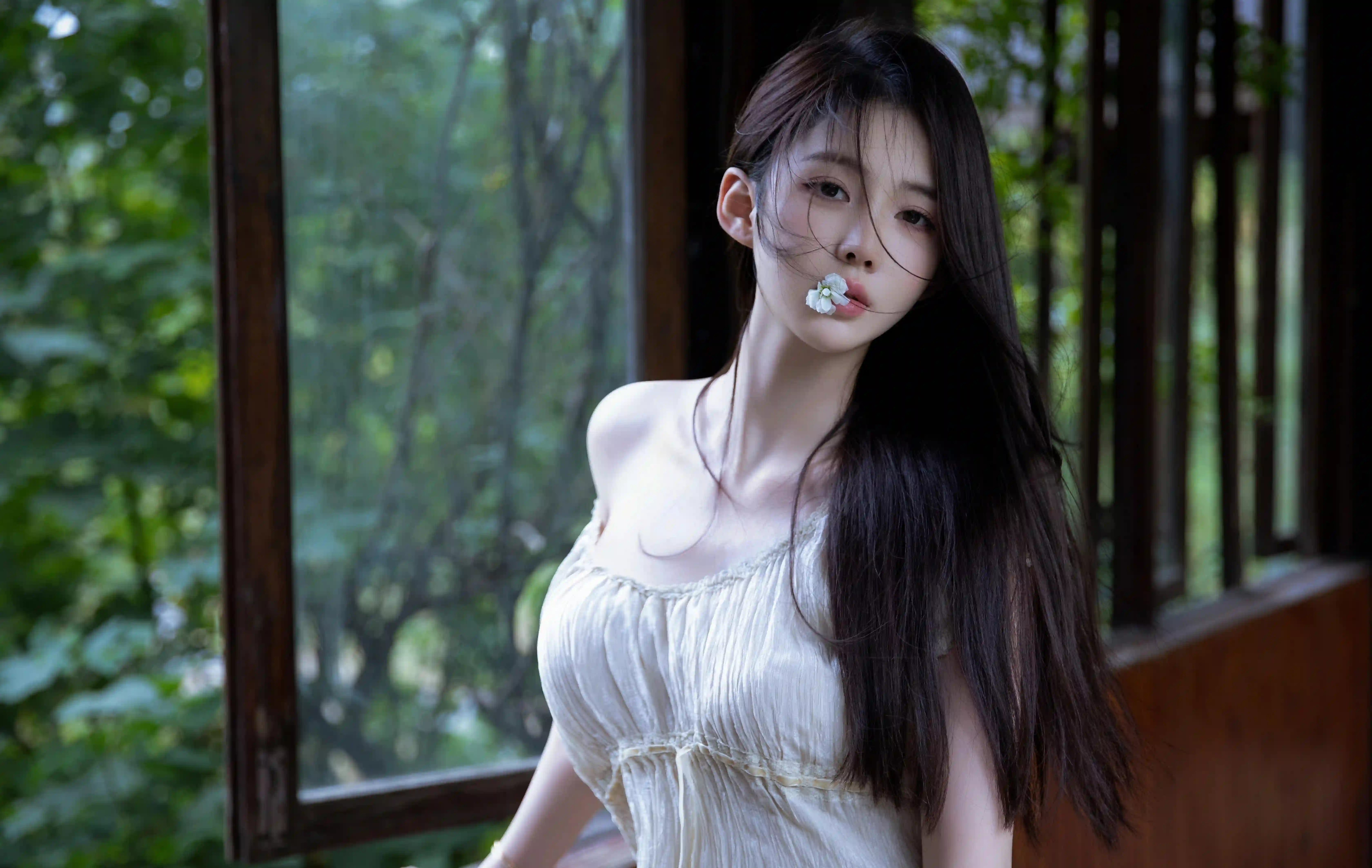长发白裙美女 花 长廊 