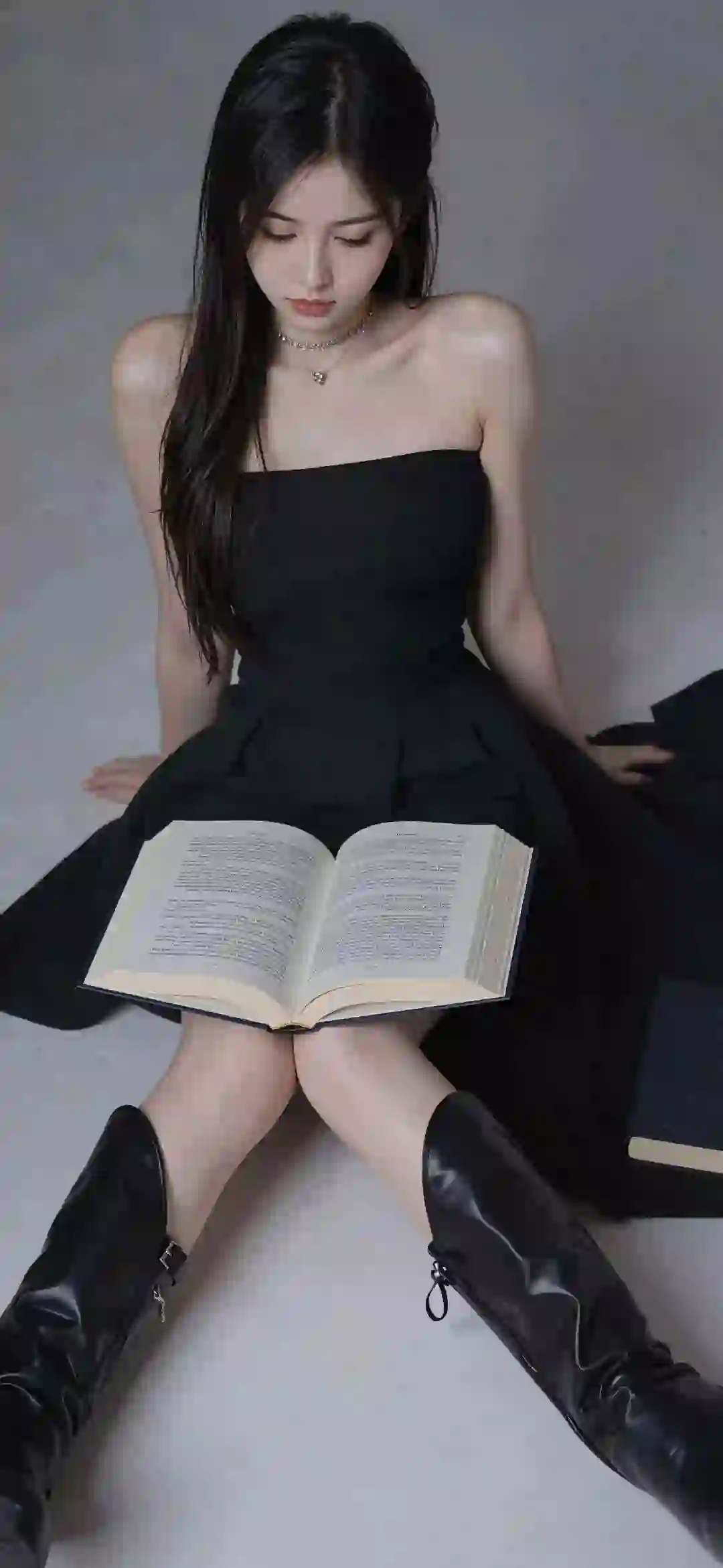 美女 长发美女 性感 长腿美女 抹胸穿搭 