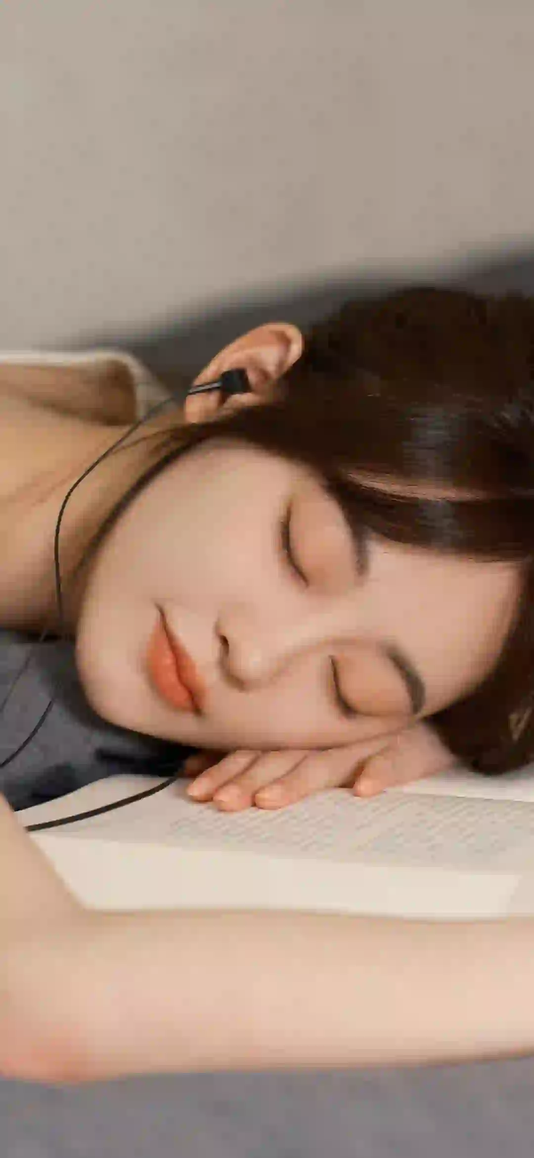 听音乐的女孩 清纯美女 祝绪丹