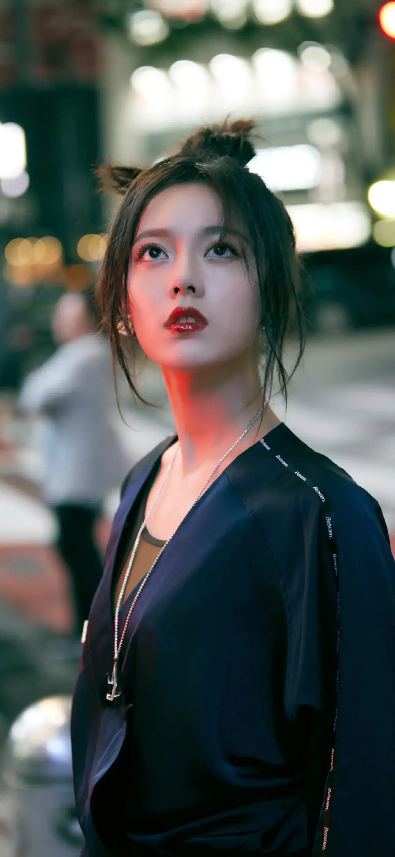 黑色时尚长发美女｜赵今麦