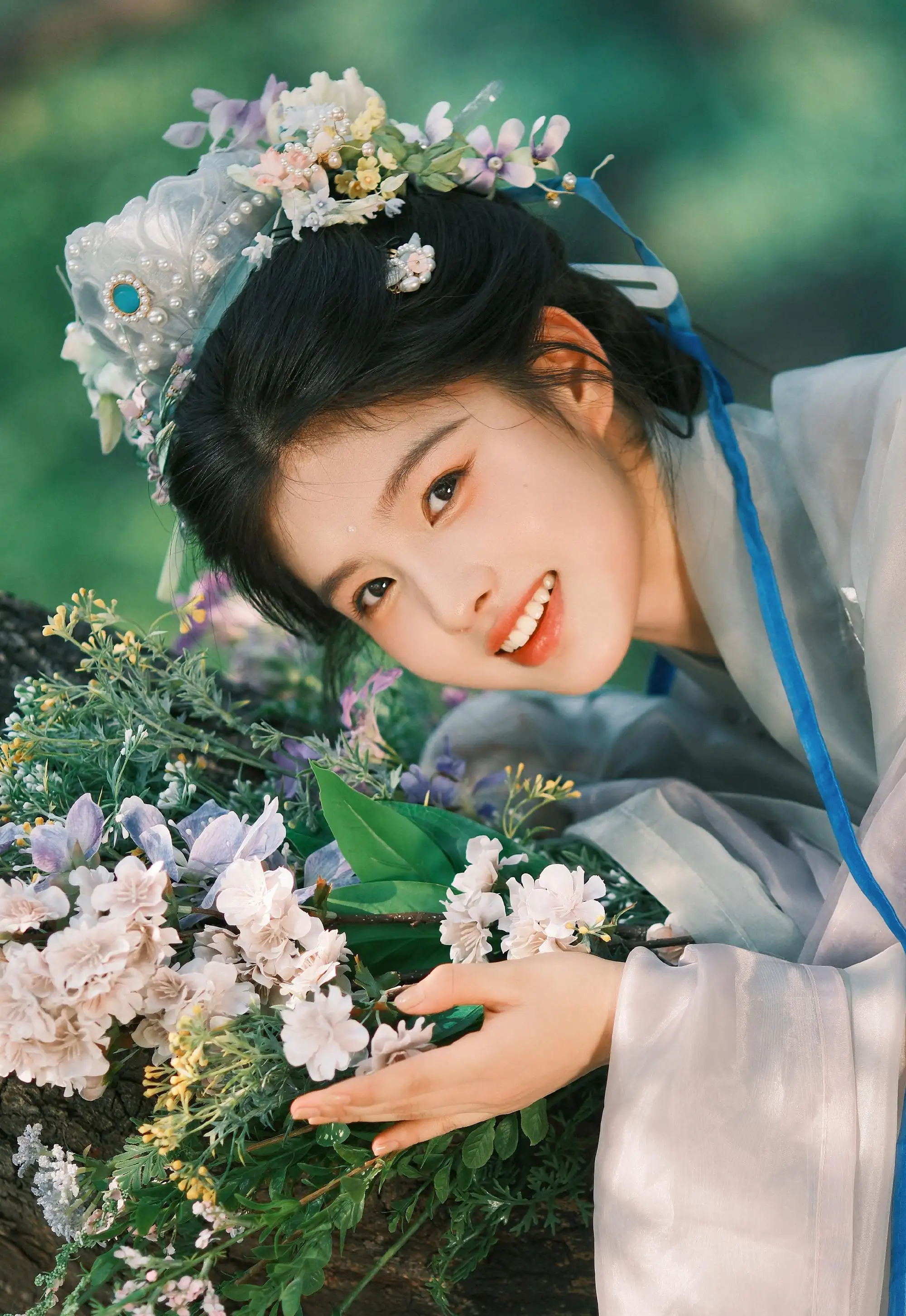 花 古风长发美女 微笑 可爱 古风汉服