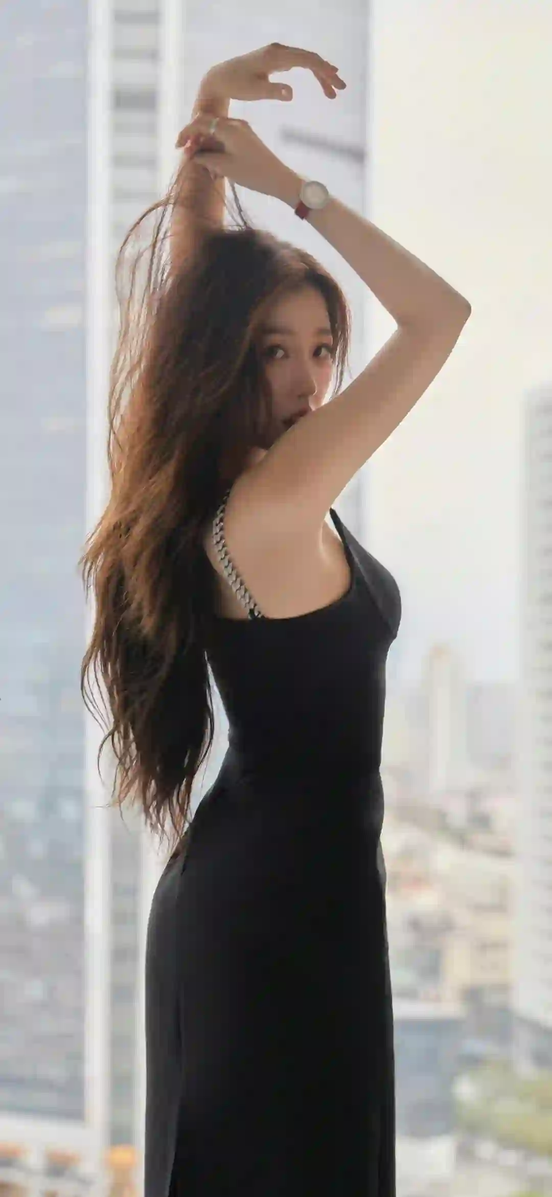 美女明星  虞书欣 黑色长裙 居家写真