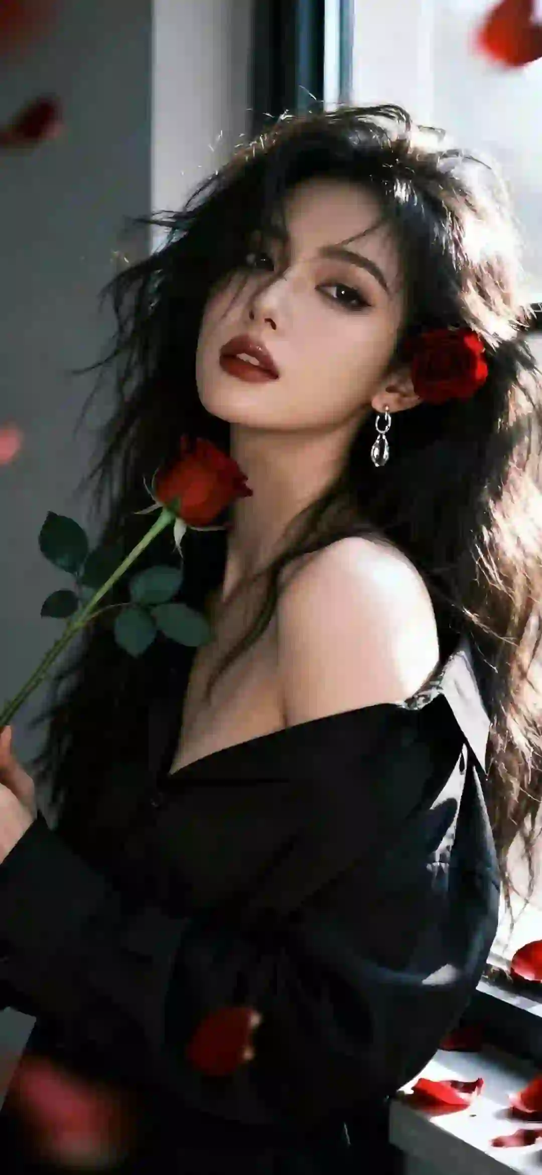玫瑰花 长发性感美女 漏肩穿搭 唯美