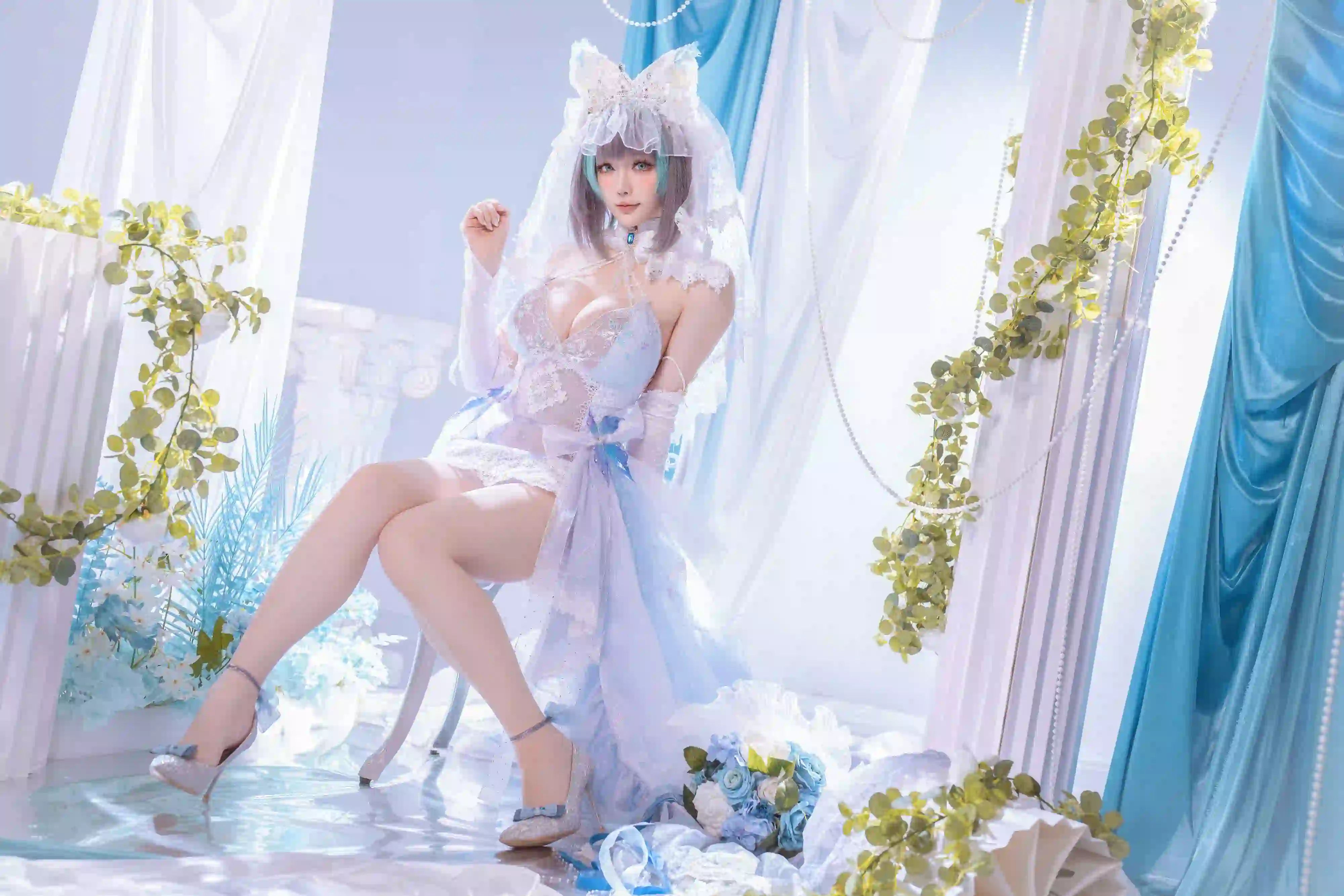 长发性感美女 白色婚纱 蓝色 绿色 美腿