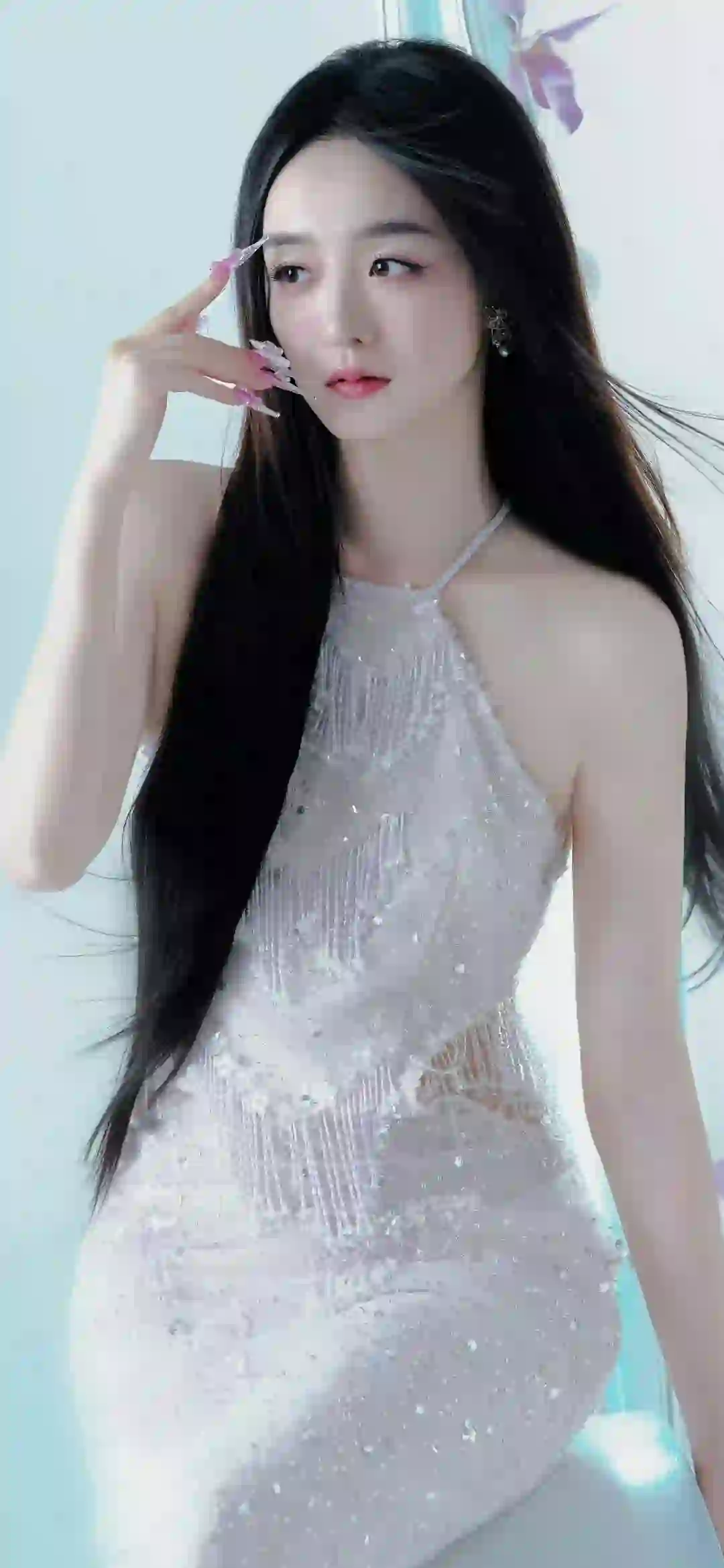 美女明星 何泓姗  白色长裙 性感