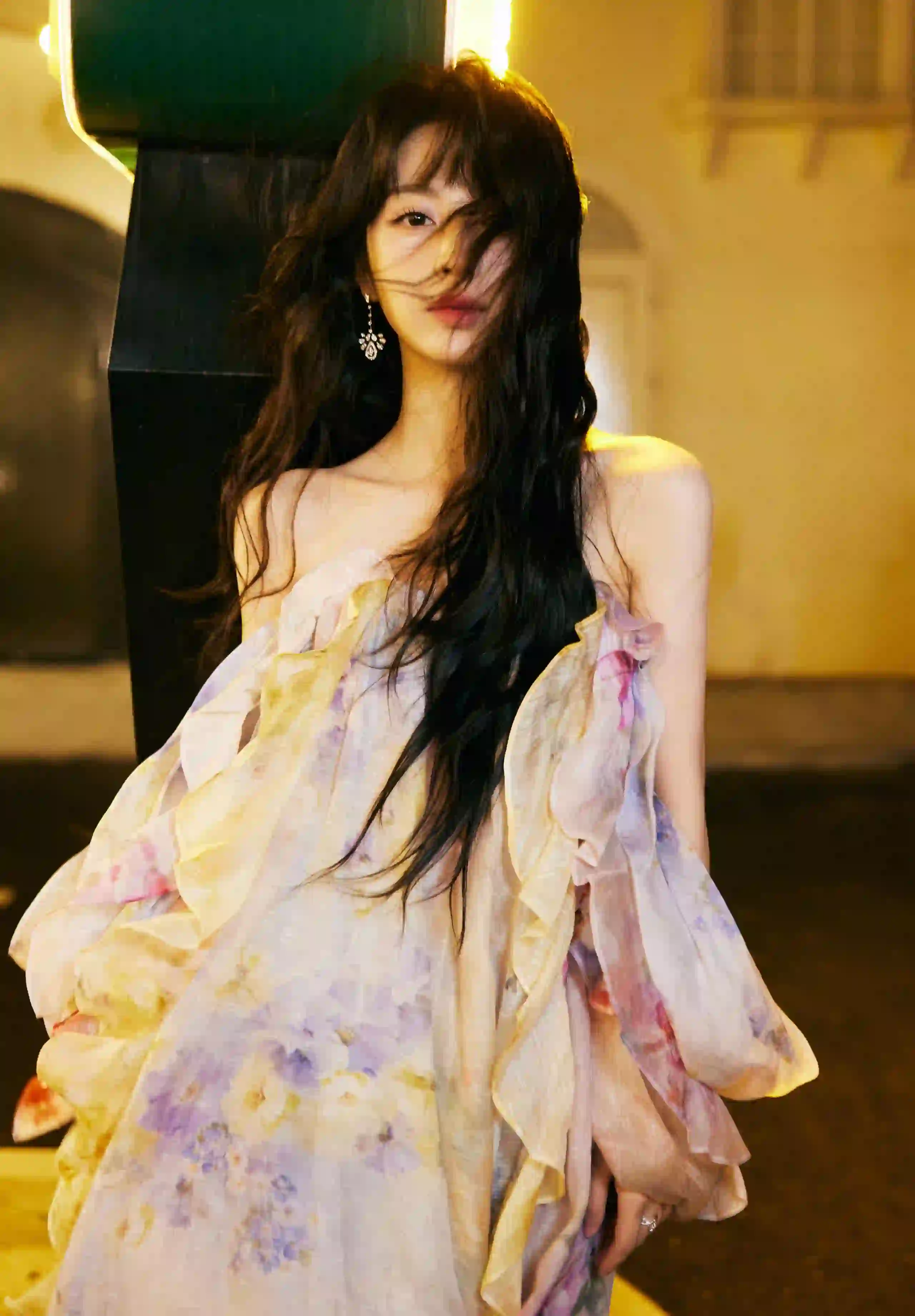 田曦薇 长发美女 街拍 时尚美女