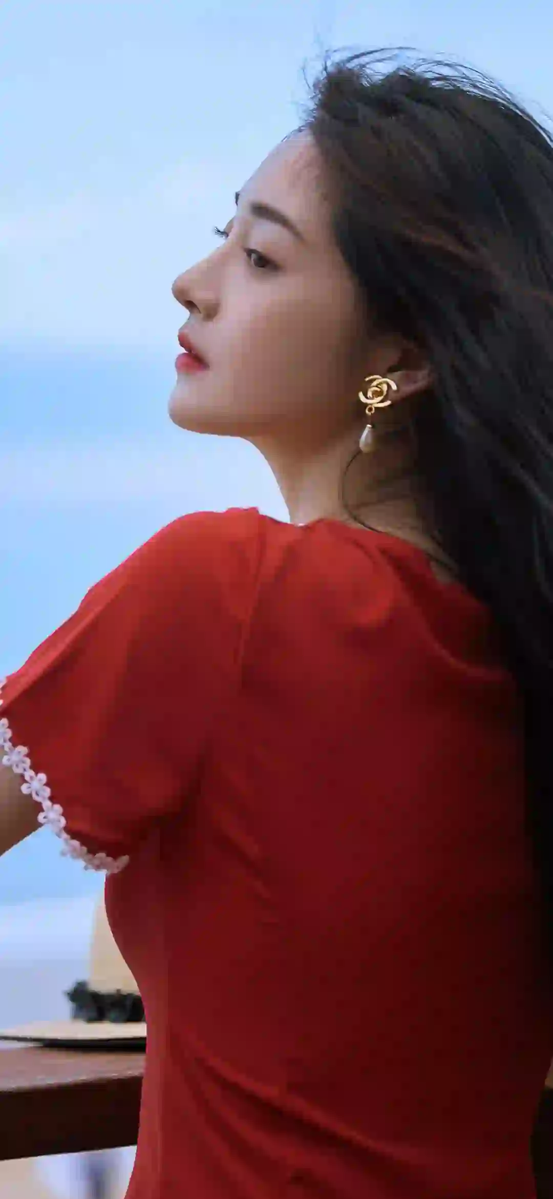 明星美女 阚清子 红色衣服 户外写真