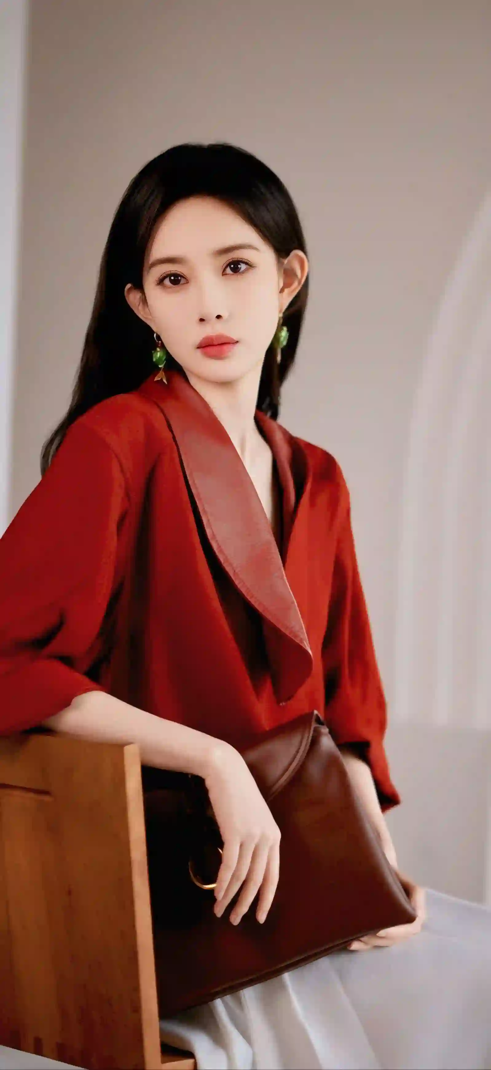 红色衣服 居家写真 孟子义